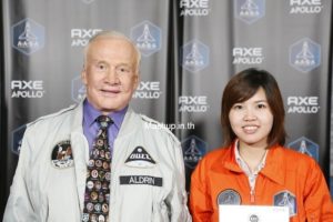 มิ้ง พิรดา เตชะวิจิตร์ และ Buzz Aldrin นักบินอวกาศในตำนาน ผู้เหยียบดวงจันทร์เป็นคนที่ 2